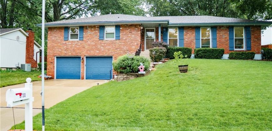 Homes for Sale in Kansas City, MO 64152 | 9730  Overhill Drive