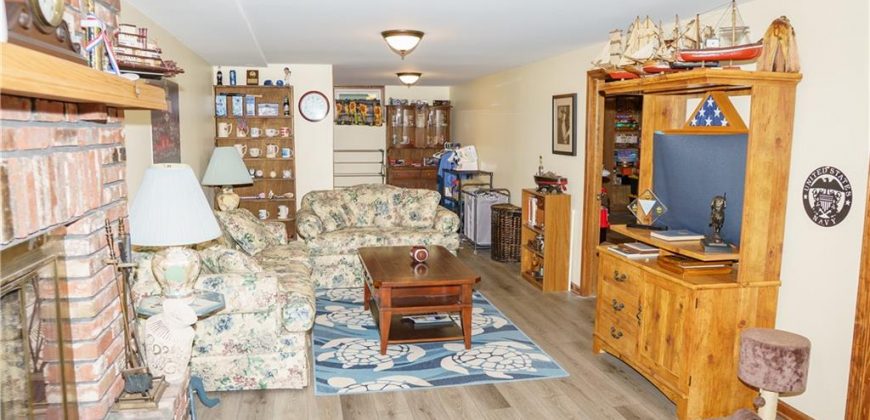 Homes for Sale in Kansas City, MO 64152 | 9730  Overhill Drive