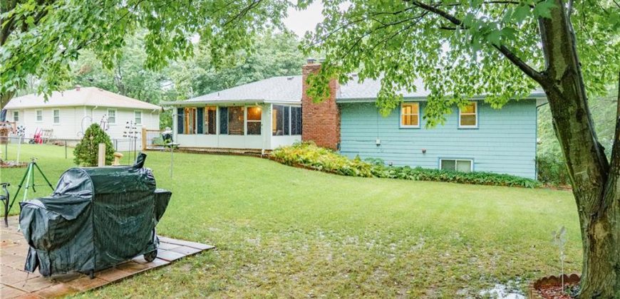 Homes for Sale in Kansas City, MO 64152 | 9730  Overhill Drive