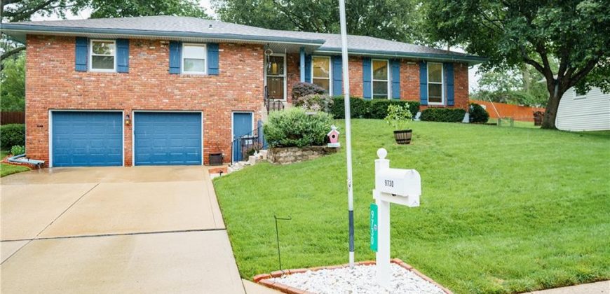 Homes for Sale in Kansas City, MO 64152 | 9730  Overhill Drive