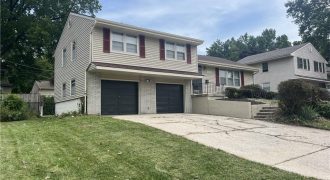 Homes for Sale in Kansas City, MO 64118 | 5031 N Woodland Avenue