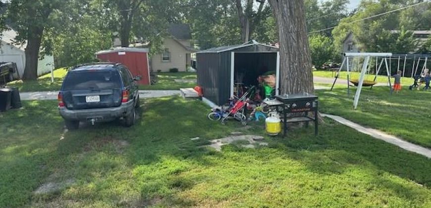 Homes for Sale in Dearborn, MO 64439 | 102 S August Street