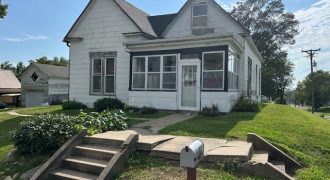 Homes for Sale in Dearborn, MO 64439 | 102 S August Street
