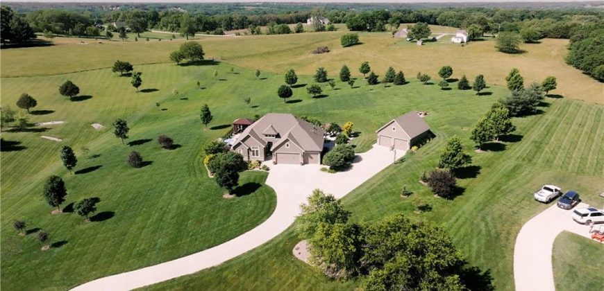 Homes for Sale in Smithville, MO 64089 | 17560  Smith’s Mill Road