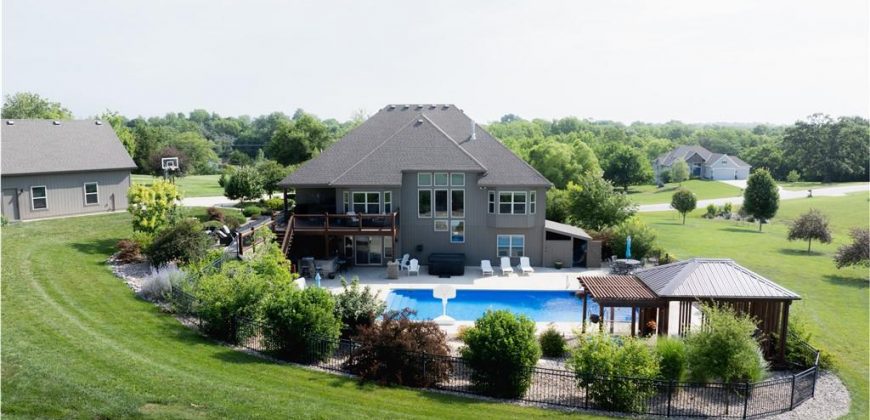 Homes for Sale in Smithville, MO 64089 | 17560  Smith’s Mill Road