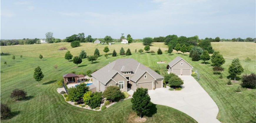 Homes for Sale in Smithville, MO 64089 | 17560  Smith’s Mill Road
