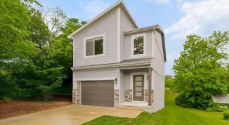 Homes for Sale in Kansas City, MO 64152 | 7515 NW Locust Drive