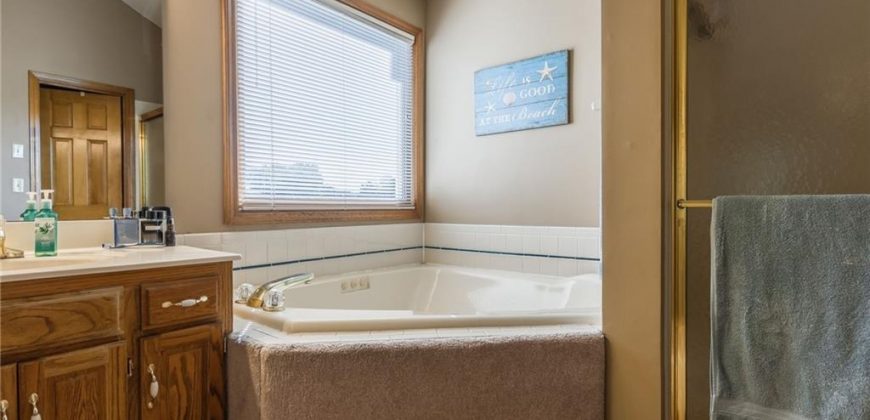 Homes for Sale in Kansas City, MO 64155 | 1307 NE 87th Terrace