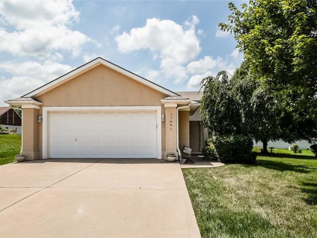 Homes for Sale in Kansas City, MO 64118 | 7801 N Cherry Street