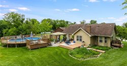 Homes for Sale in Gladstone, MO 64118 | 7815 N Broadway Avenue