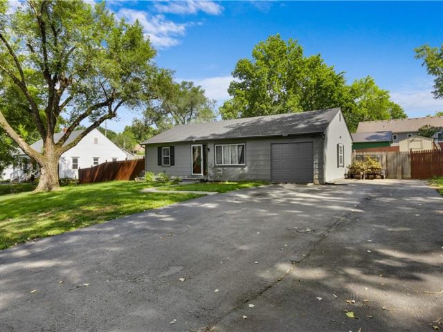 Homes for Sale in Gladstone, MO 64119 | 3406 NE 57th Street