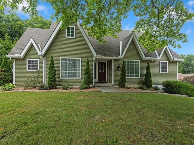 Homes for Sale in Kansas City, MO 64118 | 6744 N Park Avenue