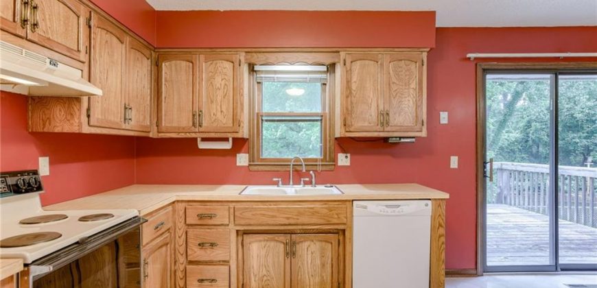 Homes for Sale in Kansas City, MO 64118 | 6004 N Broadway Street