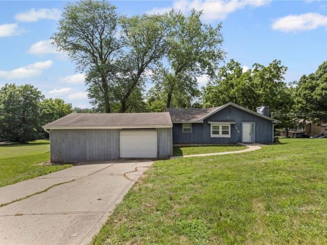 Homes for Sale in Kansas City, MO 64157 | 7816 N Broadway Street