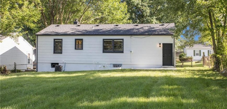 Homes for Sale in Gladstone, MO 64118 | 2403 NE 60th Street