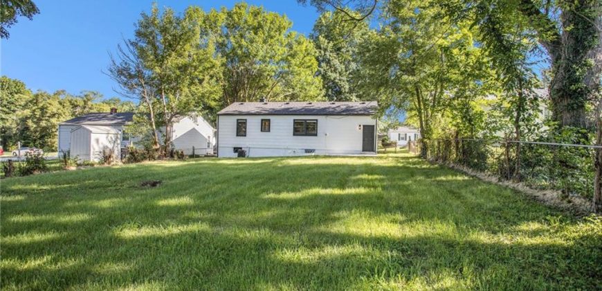 Homes for Sale in Gladstone, MO 64118 | 2403 NE 60th Street