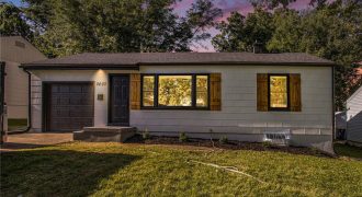 Homes for Sale in Gladstone, MO 64118 | 2403 NE 60th Street