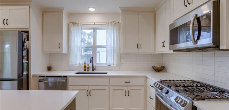 Homes for Sale in Parkville, MO 64152 | 13535  Terrace Park Drive