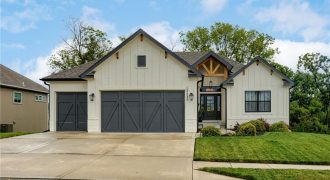 Homes for Sale in Parkville, MO 64152 | 13535  Terrace Park Drive