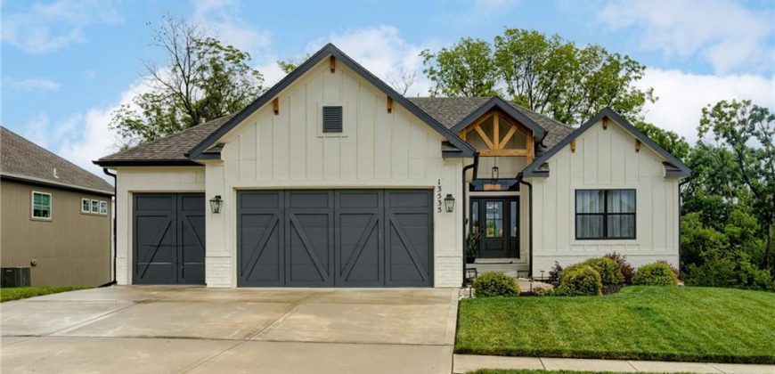 Homes for Sale in Parkville, MO 64152 | 13535  Terrace Park Drive