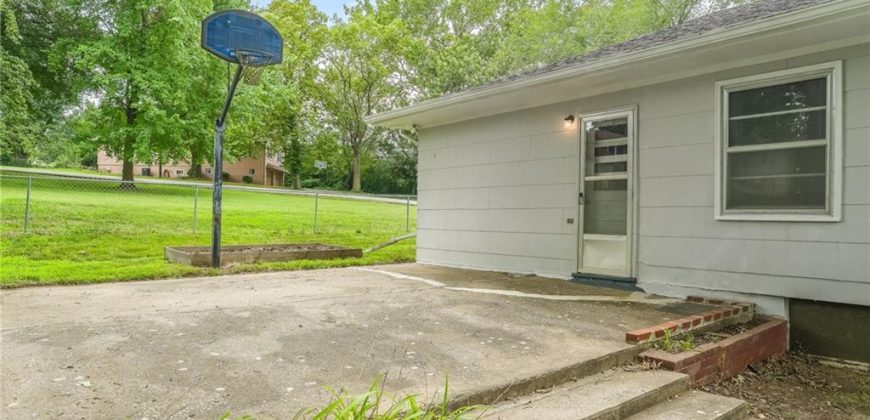 Homes for Sale in Kansas City, MO 64155 | 8821 N Campbell Street