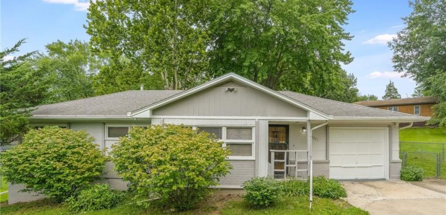 Homes for Sale in Kansas City, MO 64155 | 8821 N Campbell Street