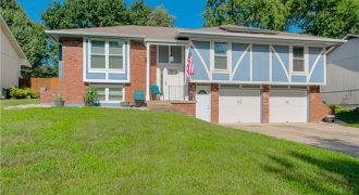 Homes for Sale in Gladstone, MO 64118 | 7624 N Olive Street