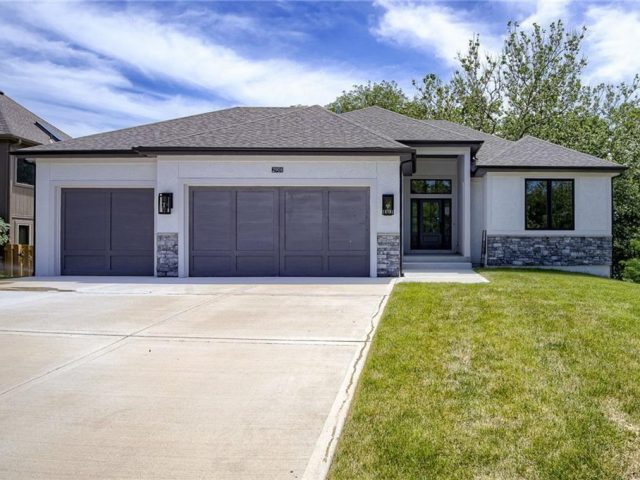 Homes for Sale in Kansas City, MO 64156 | 9173 N Montgall Avenue