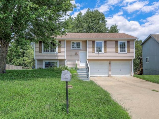 Homes for Sale in Platte City, MO 64079 | 1882  Gates Drive