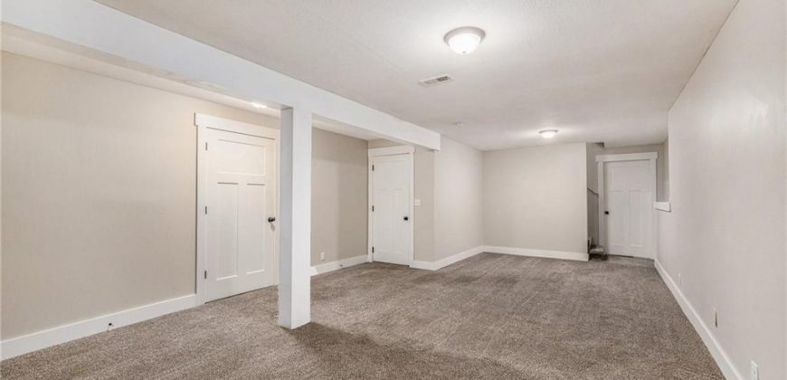 Homes for Sale in Kearney, MO 64060 | 902  Walnut Street