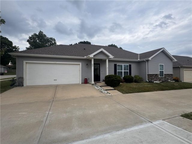 Homes for Sale in Gladstone, MO 64118 | 837 NE 66th Street