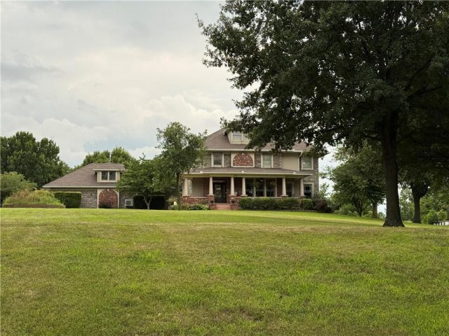 Homes for Sale in Liberty, MO 64068 | 17017 NE 76th Street
