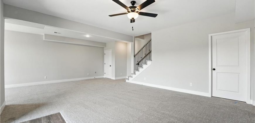 Homes for Sale in Kansas City, MO 64154 | 9616 N Amoret Avenue