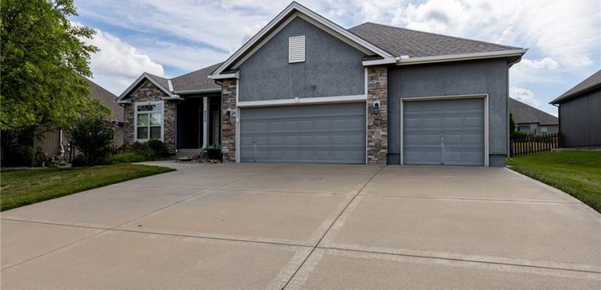Homes for Sale in Kansas City, MO 64157 | 9839 N Farley Avenue