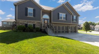 Homes for Sale in Kansas City, MO 64157 | 10805 N Richmond Avenue