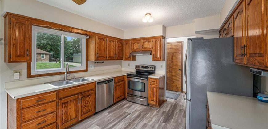 Homes for Sale in Kansas City, MO 64155 | 1612 NE 112th Terrace