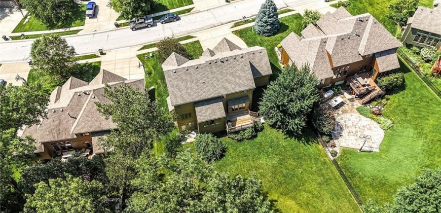 Homes for Sale in Parkville, MO 64152 | 14300  60th Court