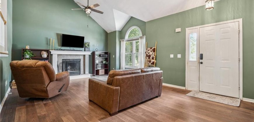 Homes for Sale in Smithville, MO 64089 | 8  Sherry Court