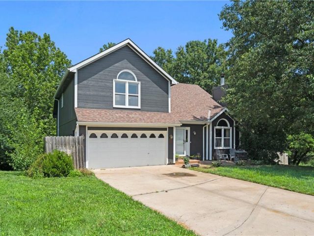 Homes for Sale in Smithville, MO 64089 | 8  Sherry Court