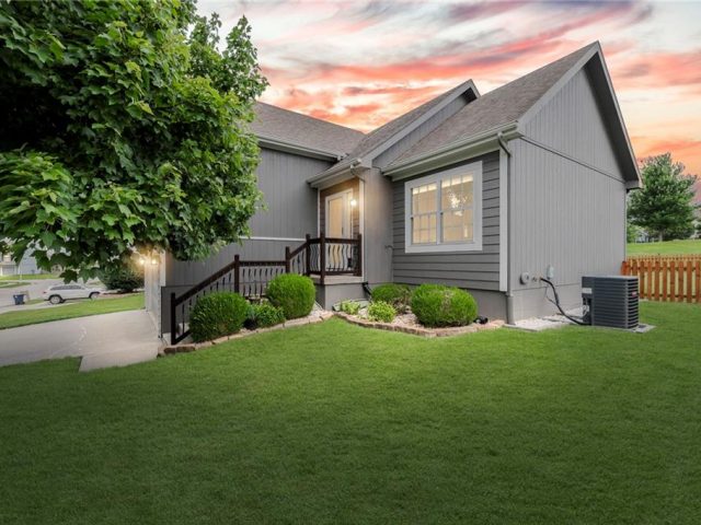 Homes for Sale in Kansas City, MO 64156 | 6805 NE 114TH Terrace