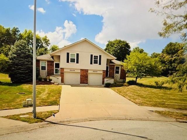 Homes for Sale in Kansas City, MO 64154 | 8648 N Hull Avenue