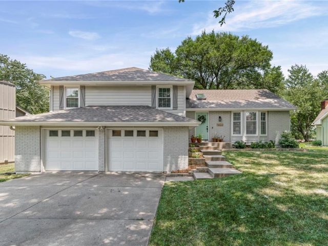 Homes for Sale in Kansas City, MO 64155 | 9623 N WAYNE Avenue