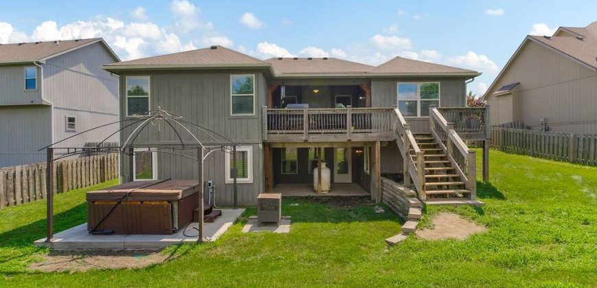 Homes for Sale in Smithville, MO 64089 | 18406  Rock Ridge North