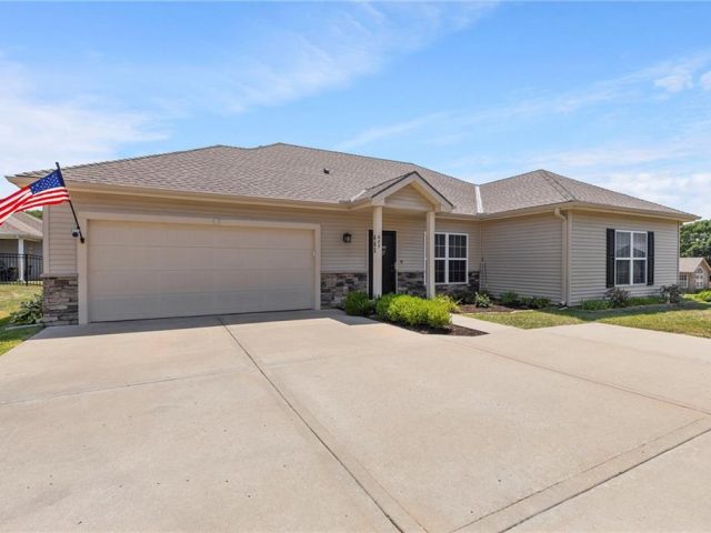 Homes for Sale in Gladstone, MO 64118 | 685 NE 66th Street