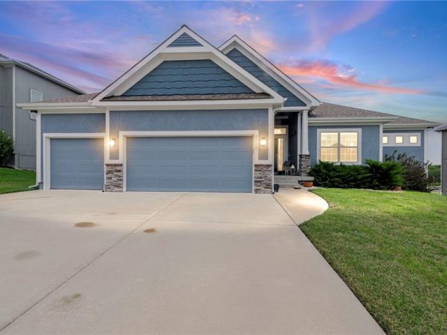 Homes for Sale in Kansas City, MO 64156 | 5227 NE 91st Street