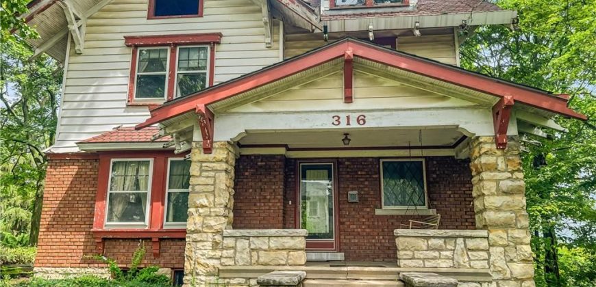 Homes for Sale in Liberty, MO 64068 | 316 E Doniphan Street