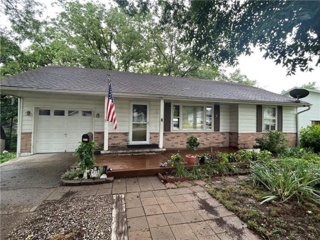 Homes for Sale in Excelsior Springs, MO 64024 | 507 N Kimball Street