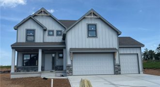 Homes for Sale in Liberty, MO 64068 | 1985  Longview Drive
