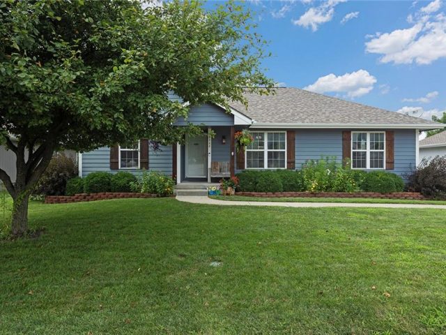 Homes for Sale in Smithville, MO 64089 | 18708  Primrose Street