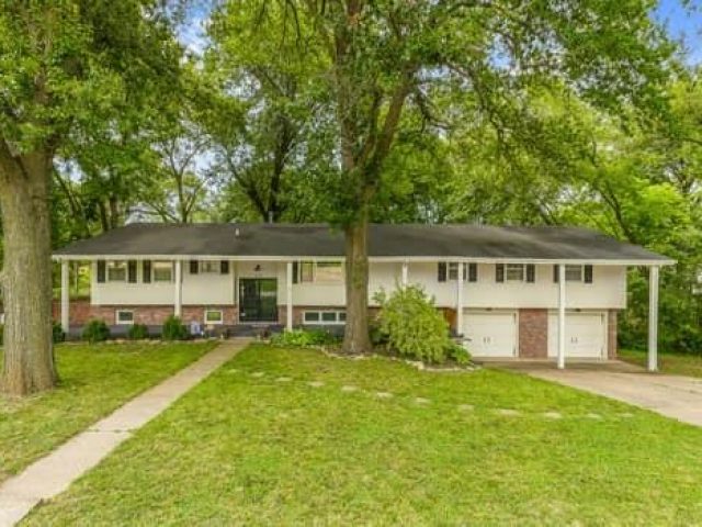 Homes for Sale in Smithville, MO 64089 | 532  Maple Avenue